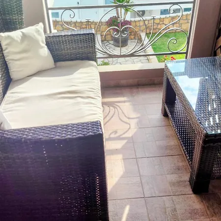 Agia Anna Apartments *