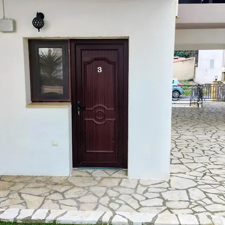 Agia Anna Apartments *